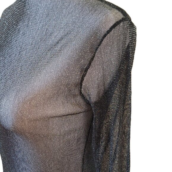 👠 5 for $25 BLACK AND SILVER MESH TOP O/S - Picture 3 of 4